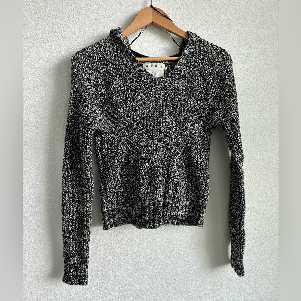 Women’s XS AERO Knit Black White Hooded Cropped Sweater